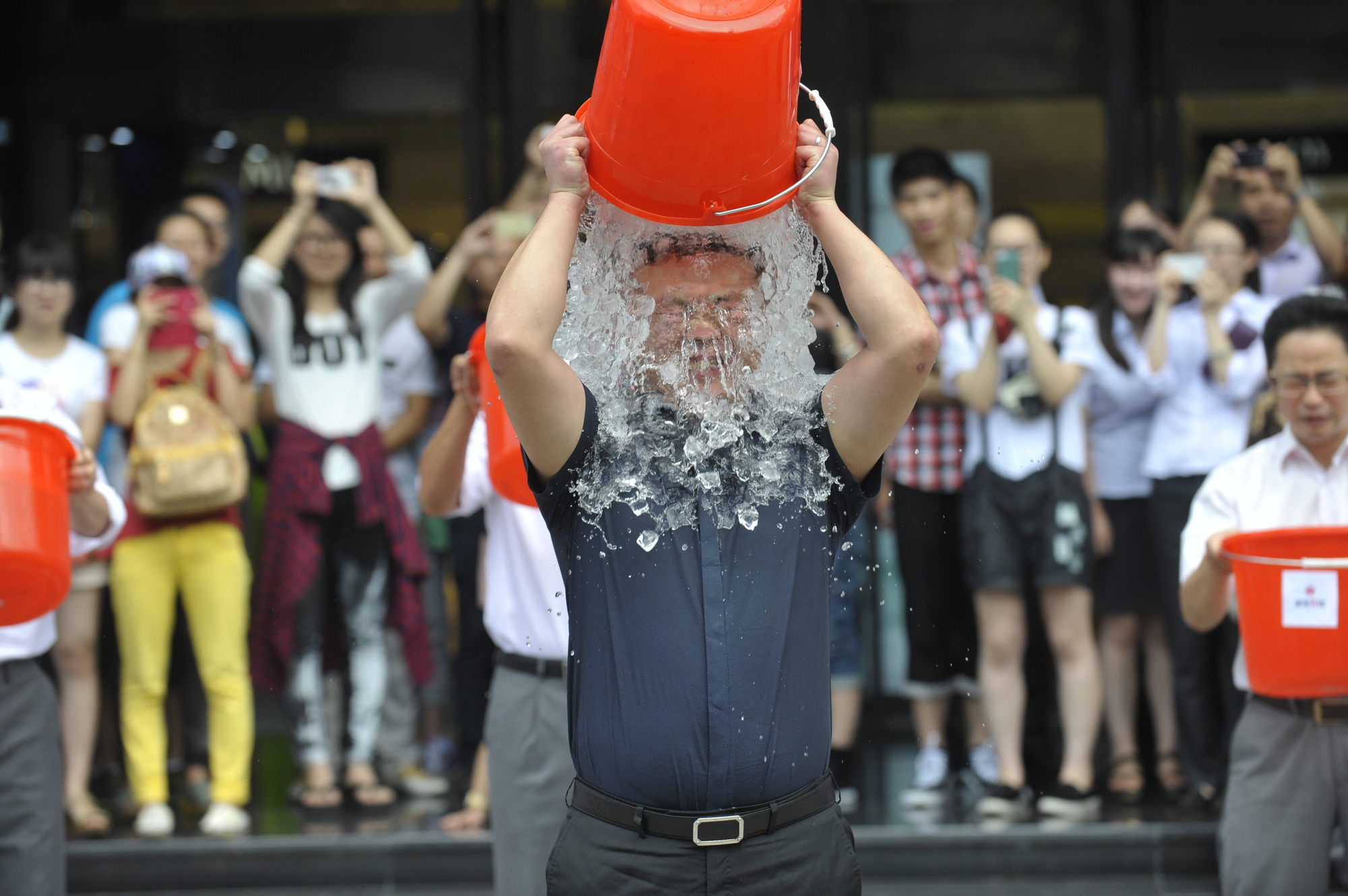 Lessons from the Ice Bucket Challenge - edge of the web radio show